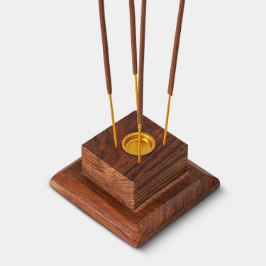 Torre de madeira para hastes e cones de incenso - GB The Green Brand